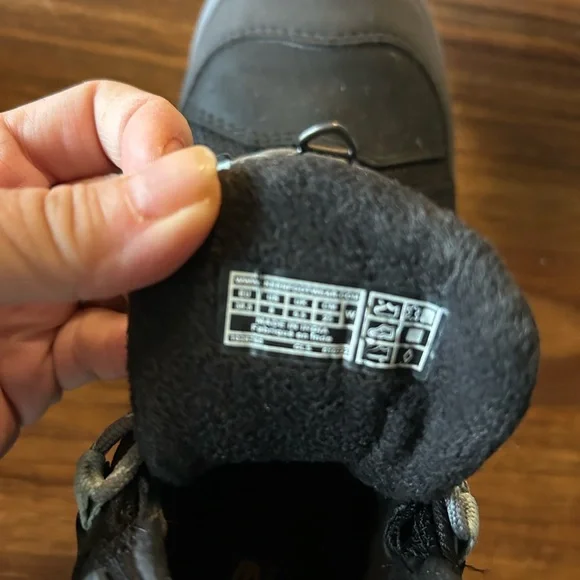 Keen Circadia Waterproof hiking boot, 8, insulated.  EUC - Picture 5 of 11